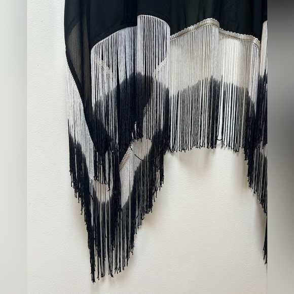 Mink Pink Sheer Kimono Style Coverup - Picture 4 of 4